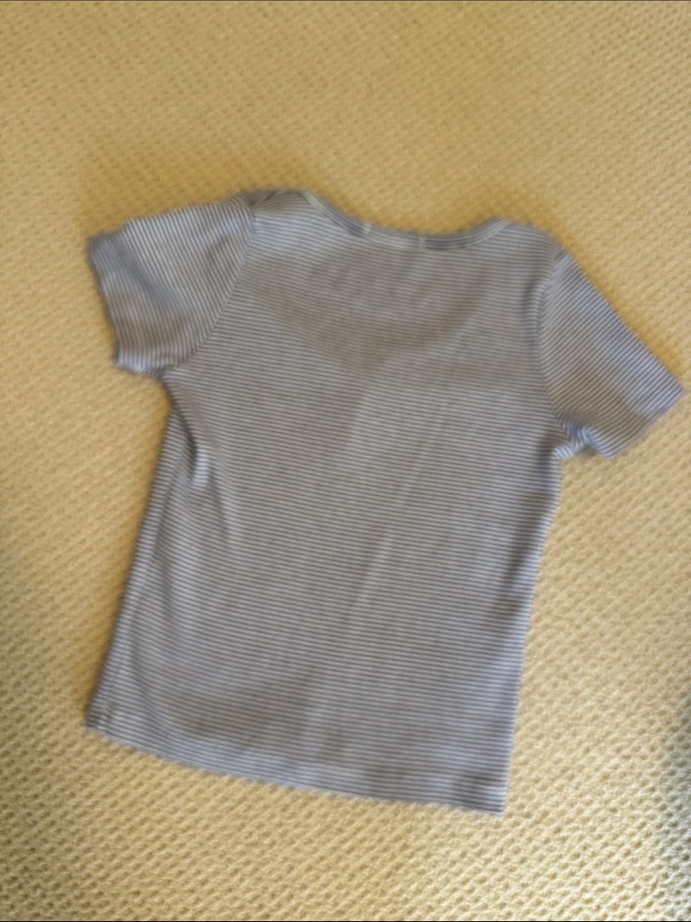 Like new!-Brandy Melville T Shirt - Picture 2 of 2